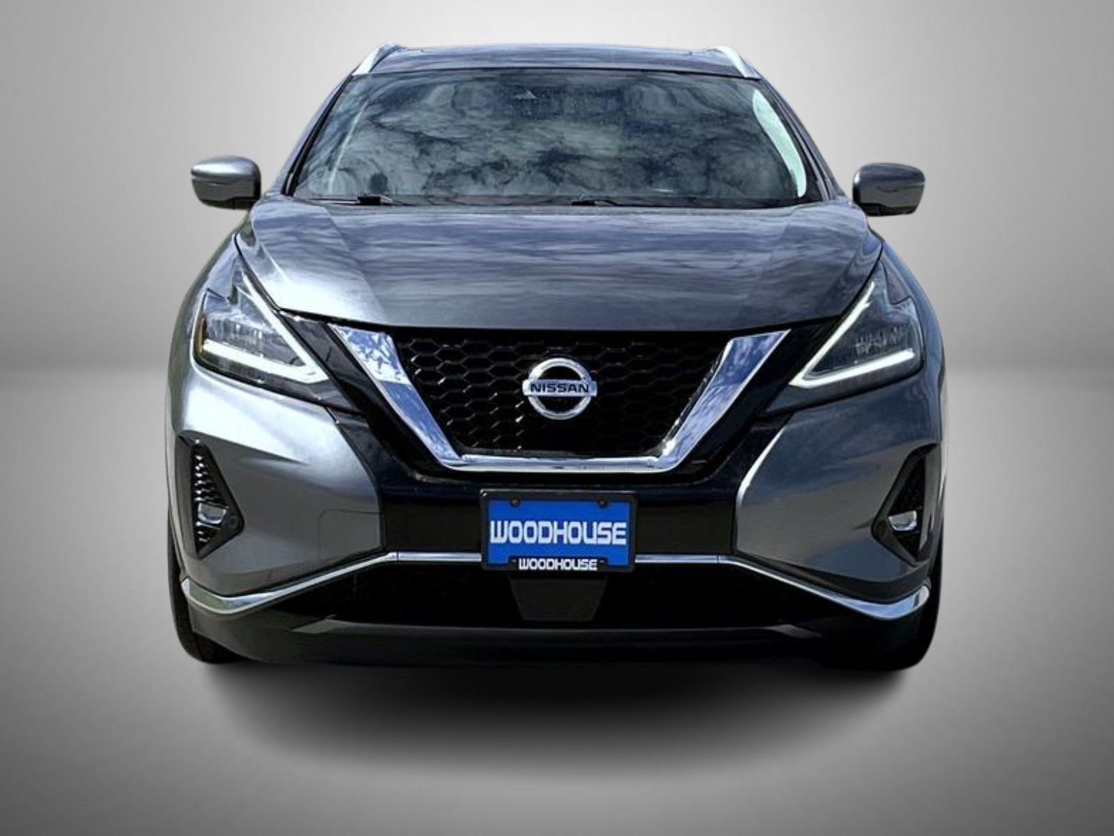 Used 2019 Gray Nissan SL image 2