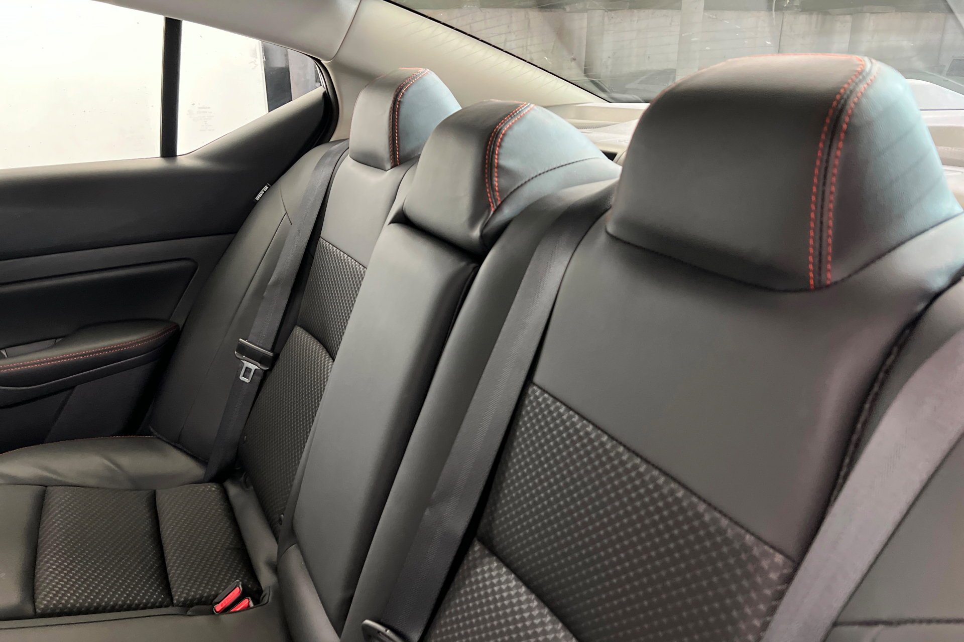 New 2026 Gray Sky Pearl / Super Black Two-tone Nissan SR image 21