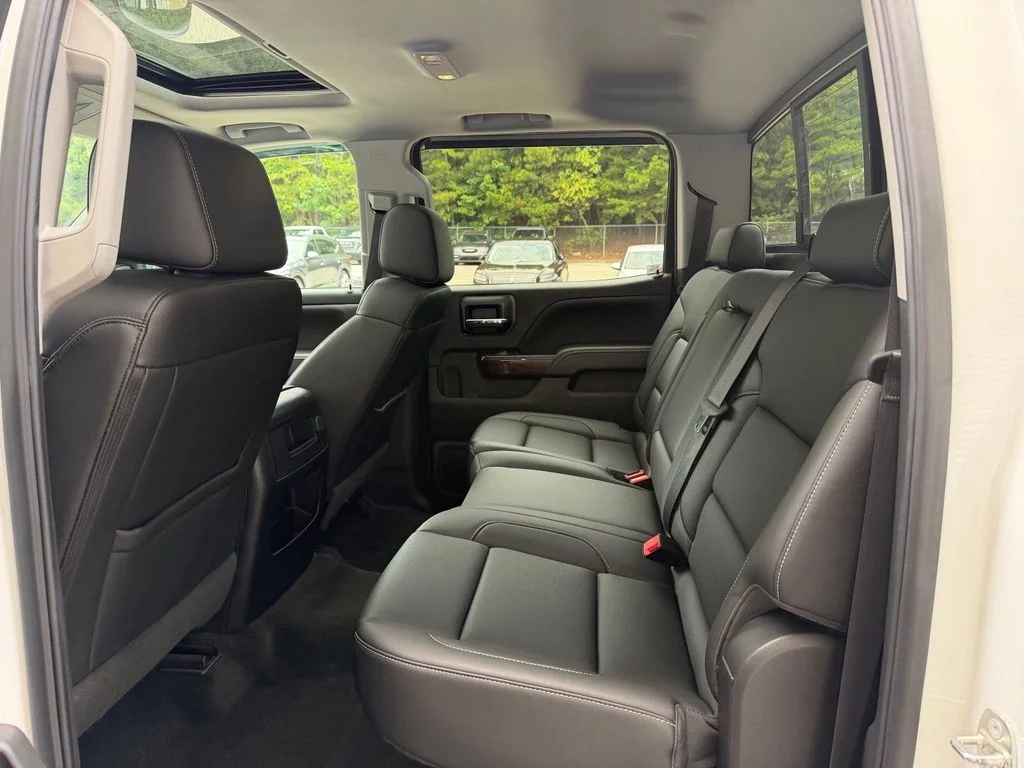 Used 2018 White GMC SLT image 11