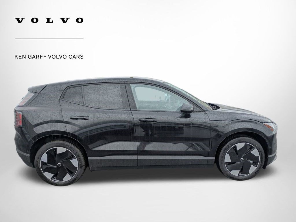 New 2026 Onyx Black Volvo Ultra image 2