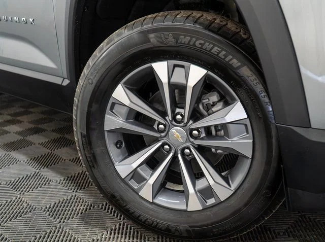 New 2027 Sterling Gray Metallic Chevrolet LT image 8