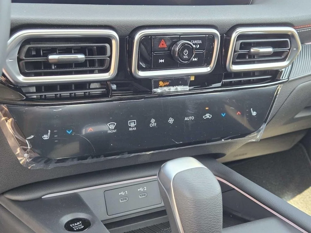 2026 Nissan Sentra SR - Photo 28