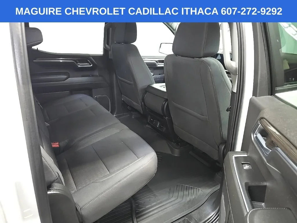 Used 2022 Summit White Chevrolet RST image 17