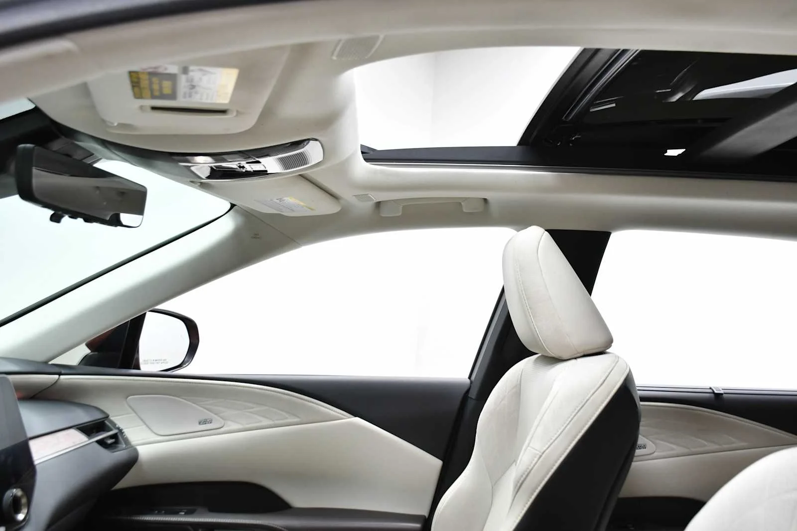 Used 2023 Copper Crest Lexus Luxury image 13
