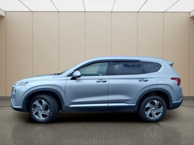 Used 2021 Silver Hyundai SEL image 11