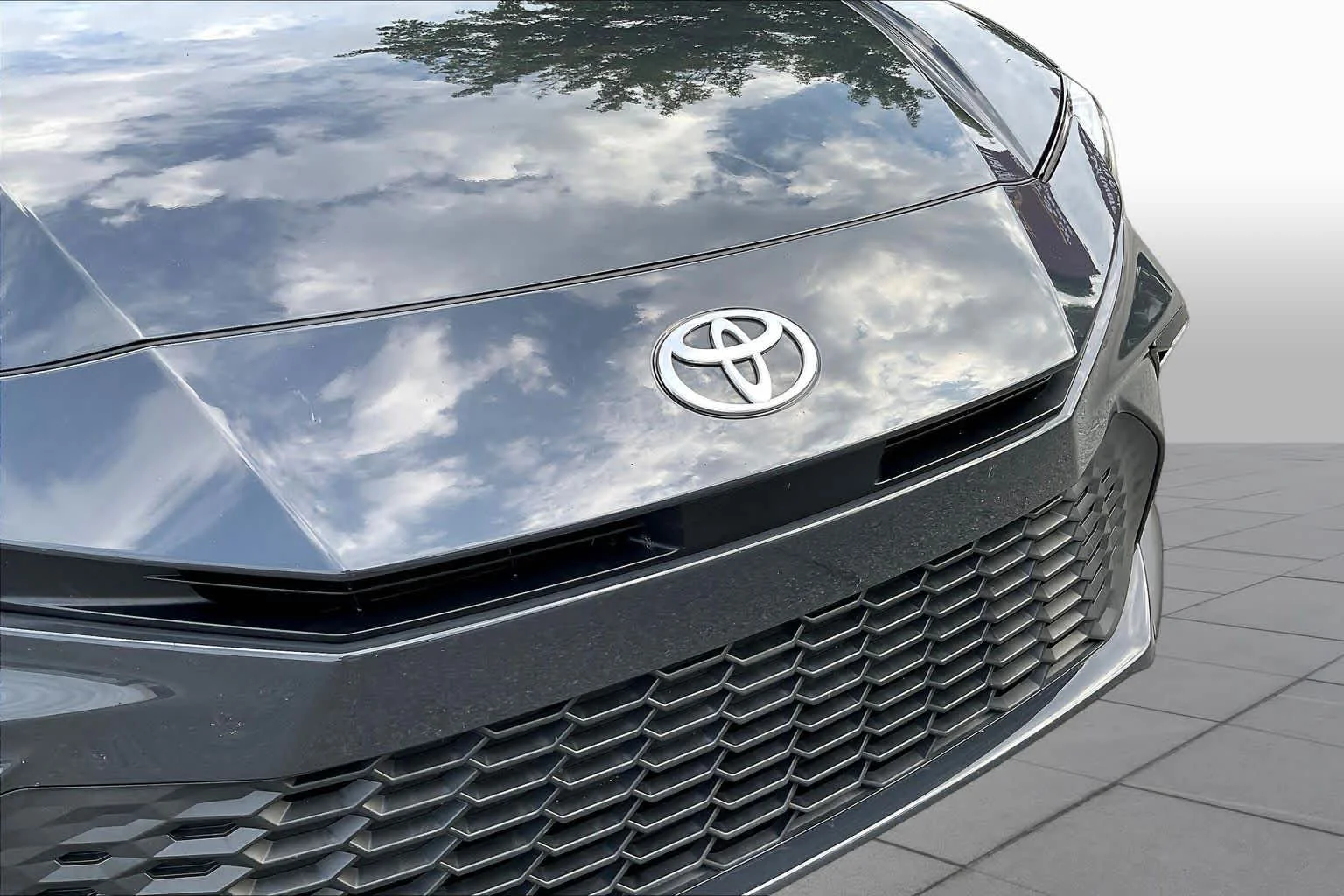 Used 2025 Underground Toyota SE image 29