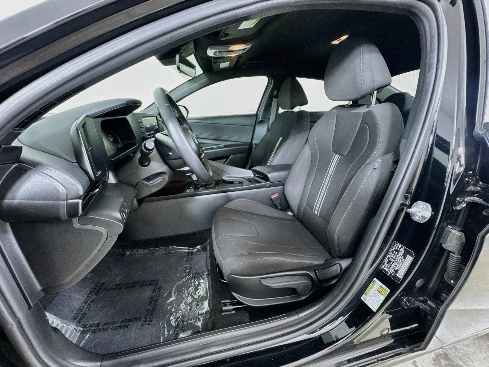 Used 2025 Abyss Black Hyundai SEL Sport image 19