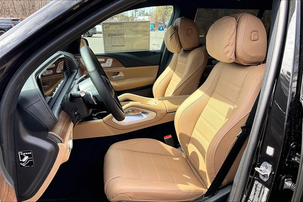 New 2026 Black Mercedes-Benz GLS 450 image 9