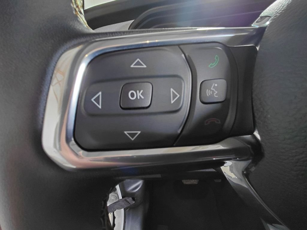 Certified Used 2025 White/off-white Jeep Sahara image 23