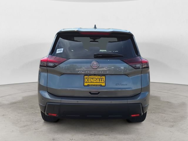 Used 2024 Gray Nissan SV image 6