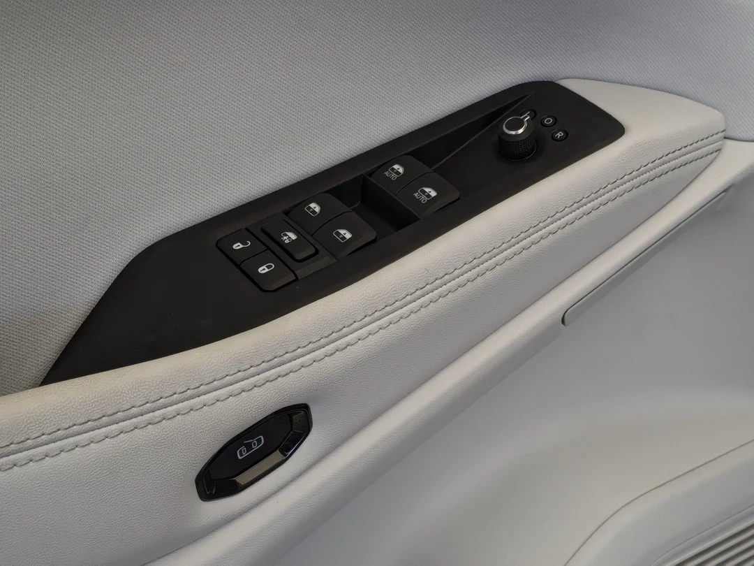 New 2026 White Jeep Laredo - - 4x4 - Mopar Interior Protection Pkg - Customer Preferred Pkg 23F & More! image 15