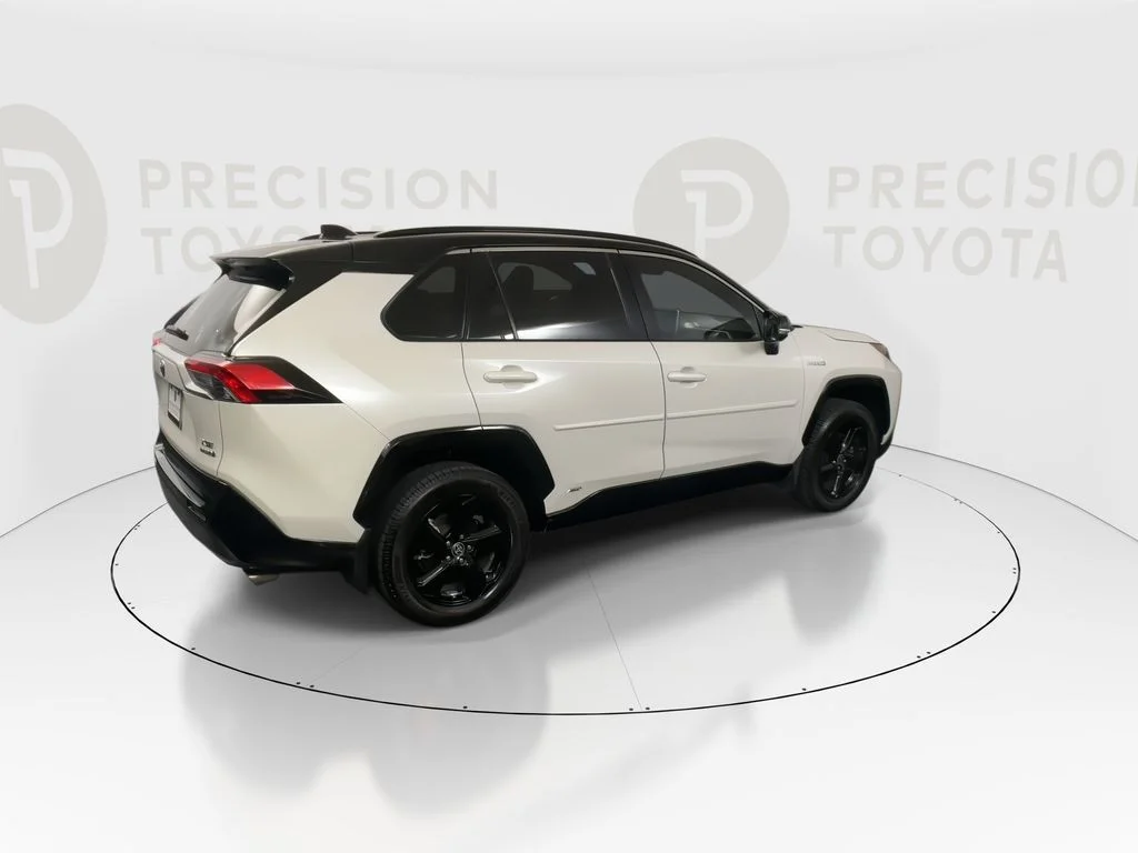 Used 2021 Blizzard Pearl/Midnight Black Metallic Toyota XSE image 20