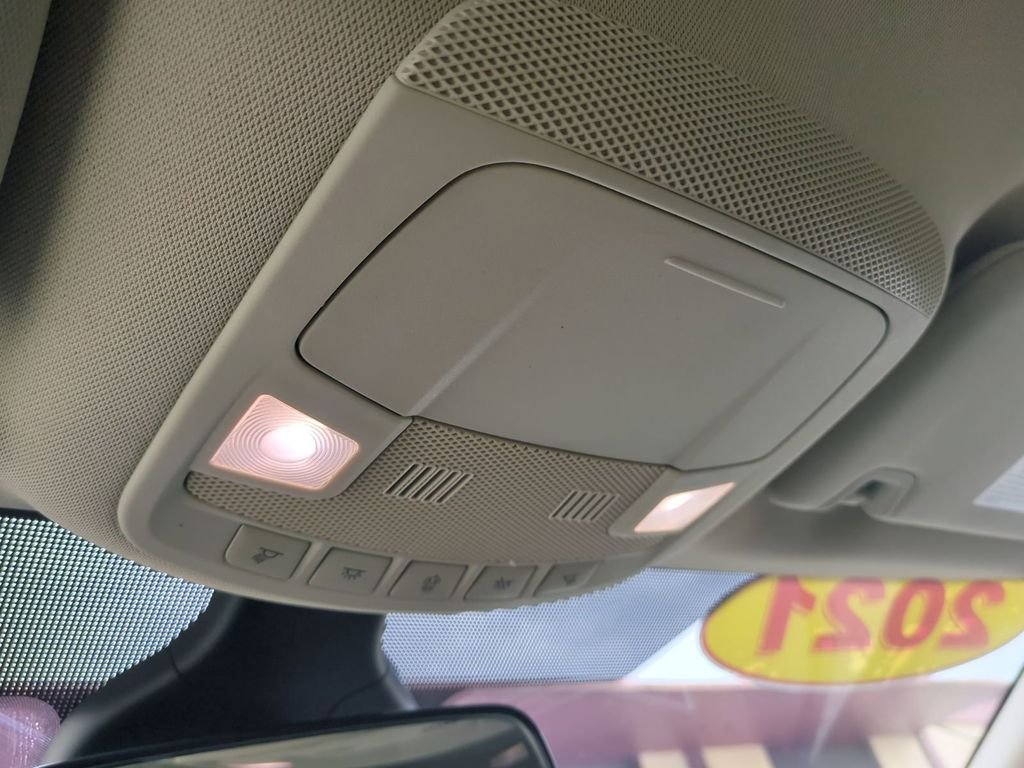 2021 Ford Edge SE - Photo 23