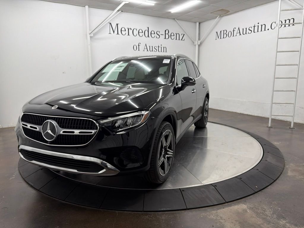 New 2027 Black Mercedes-Benz GLC 300 image 3