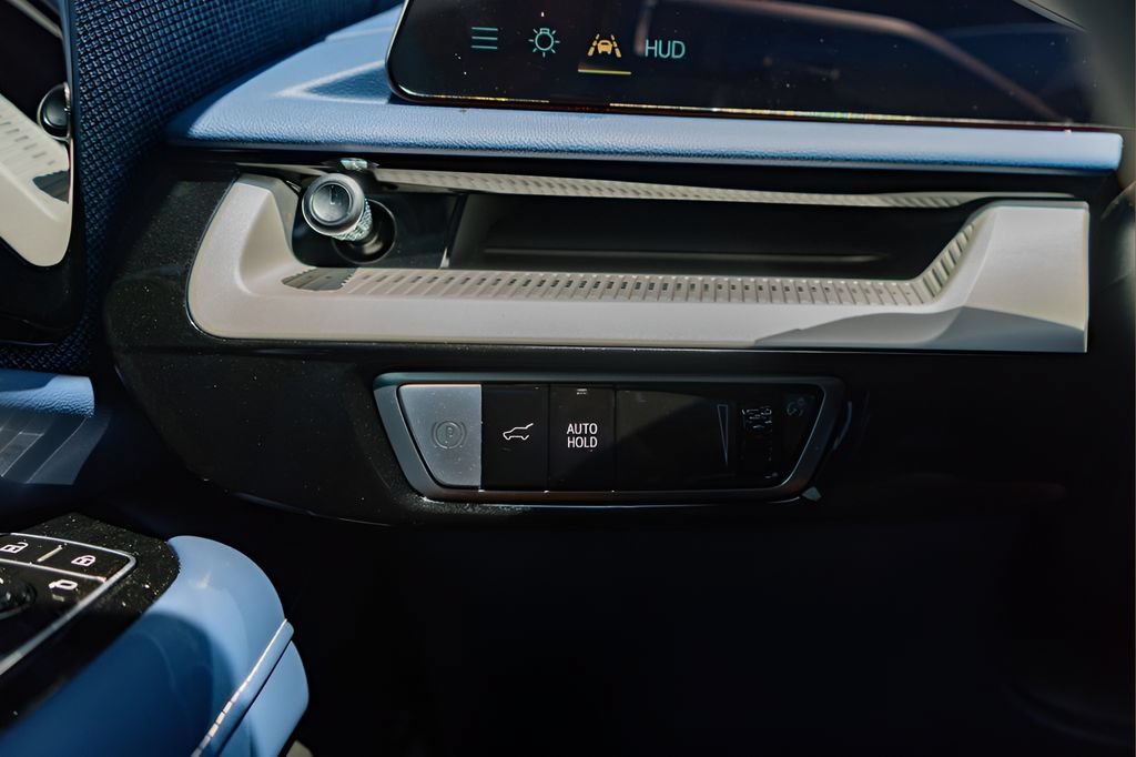 2027 Cadillac OPTIQ Premium Sport - Photo 17