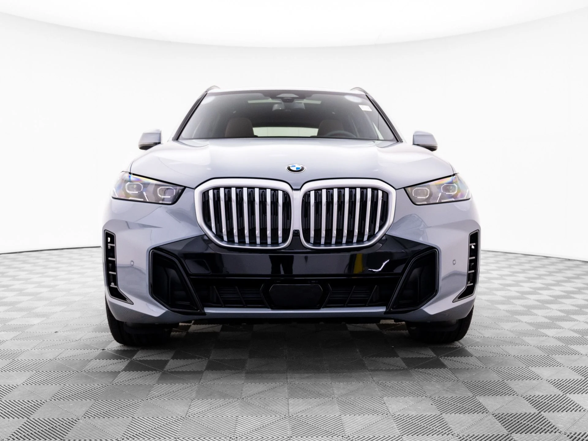New 2026 Gray BMW xDrive40i image 8