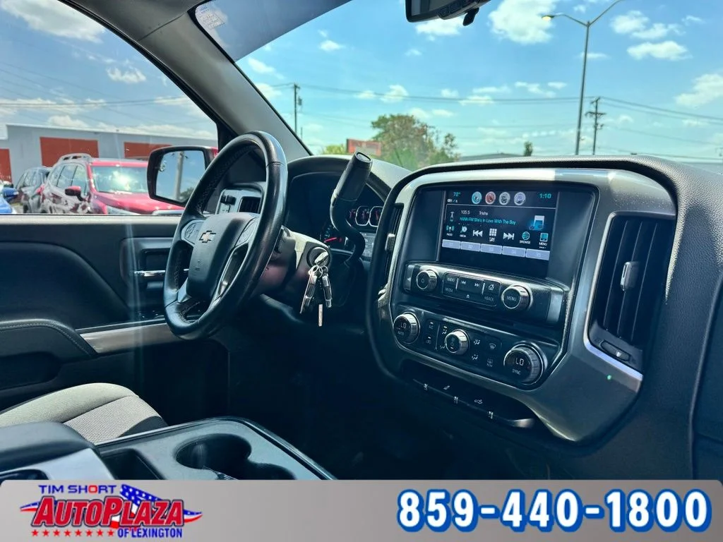 Used 2019 Red Chevrolet LT image 31