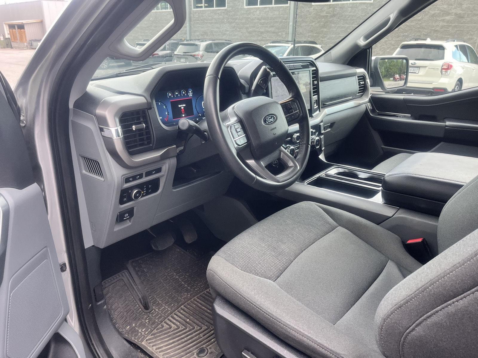 Used 2024 Iconic Silver Ford XLT image 10