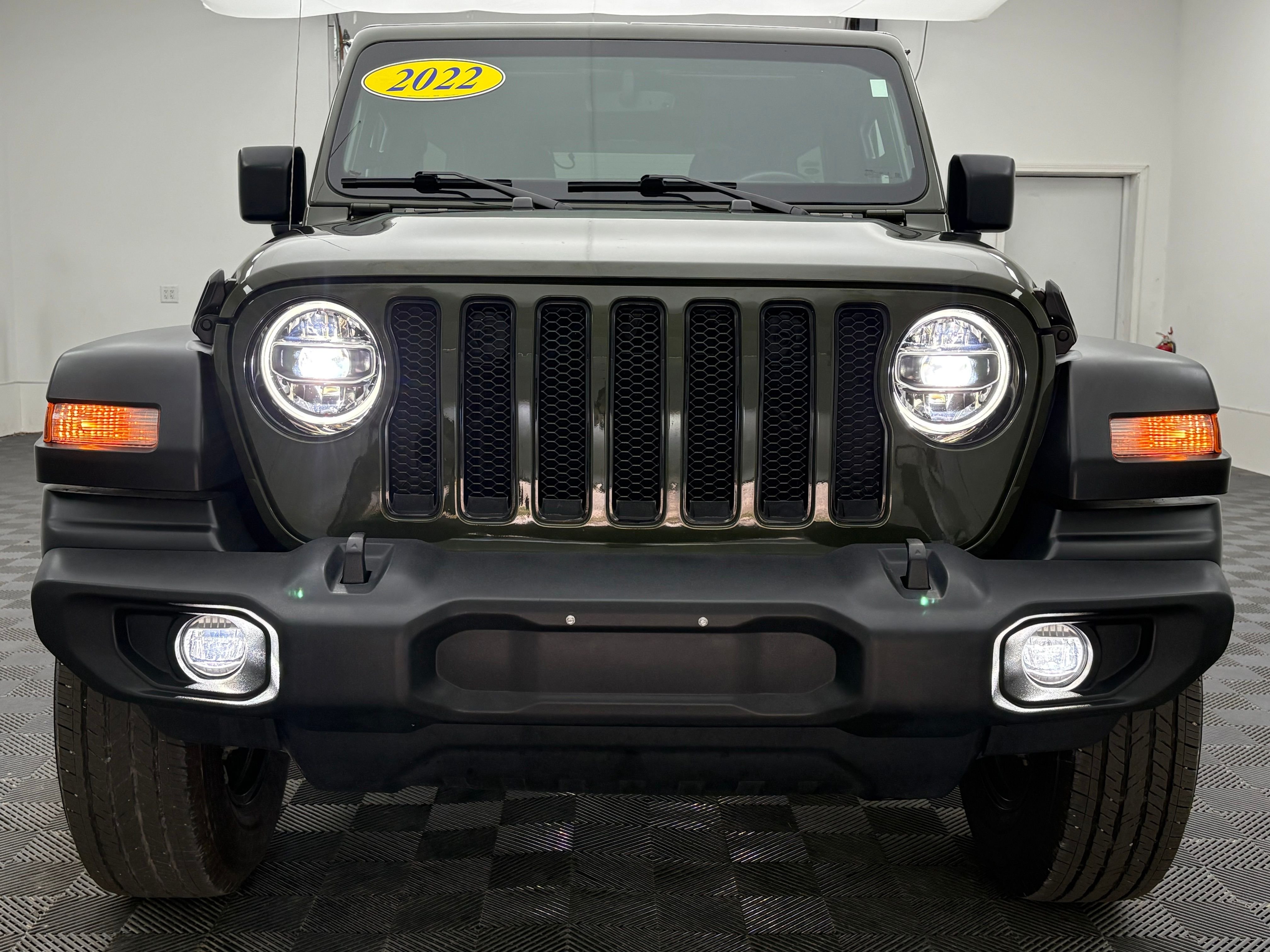 Used 2022 Sarge Green Clearcoat Jeep Unlimited Sport Altitude image 14