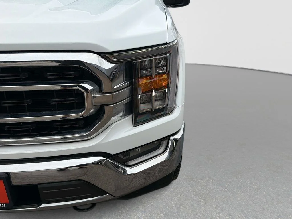 Used 2023 Oxford White Ford XLT image 11