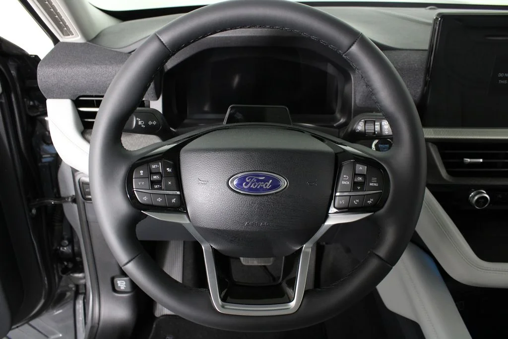 2026 Ford Explorer Platinum - Photo 25