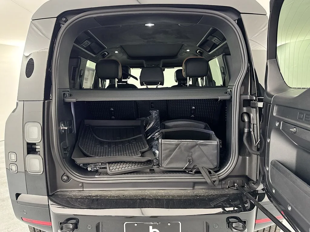 New 2026 Carpathian Grey Land Rover V8 image 27