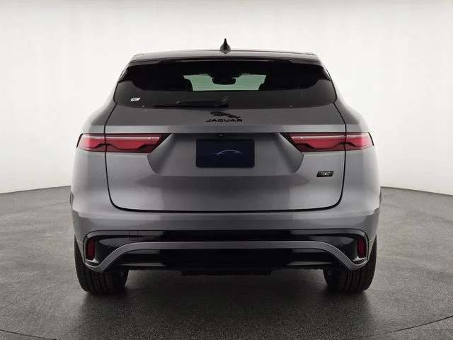 2026 Jaguar F-Pace R-Dynamic S - Photo 7