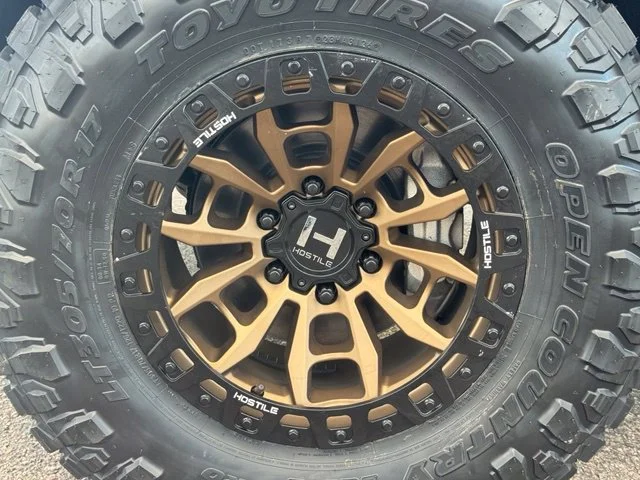 New 2026 Onyx Black GMC Elevation image 12