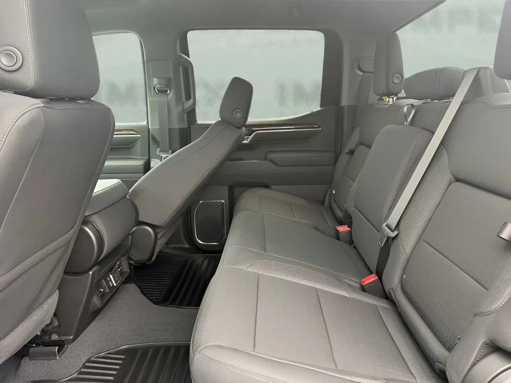 Used 2026 Onyx Black GMC Elevation image 12