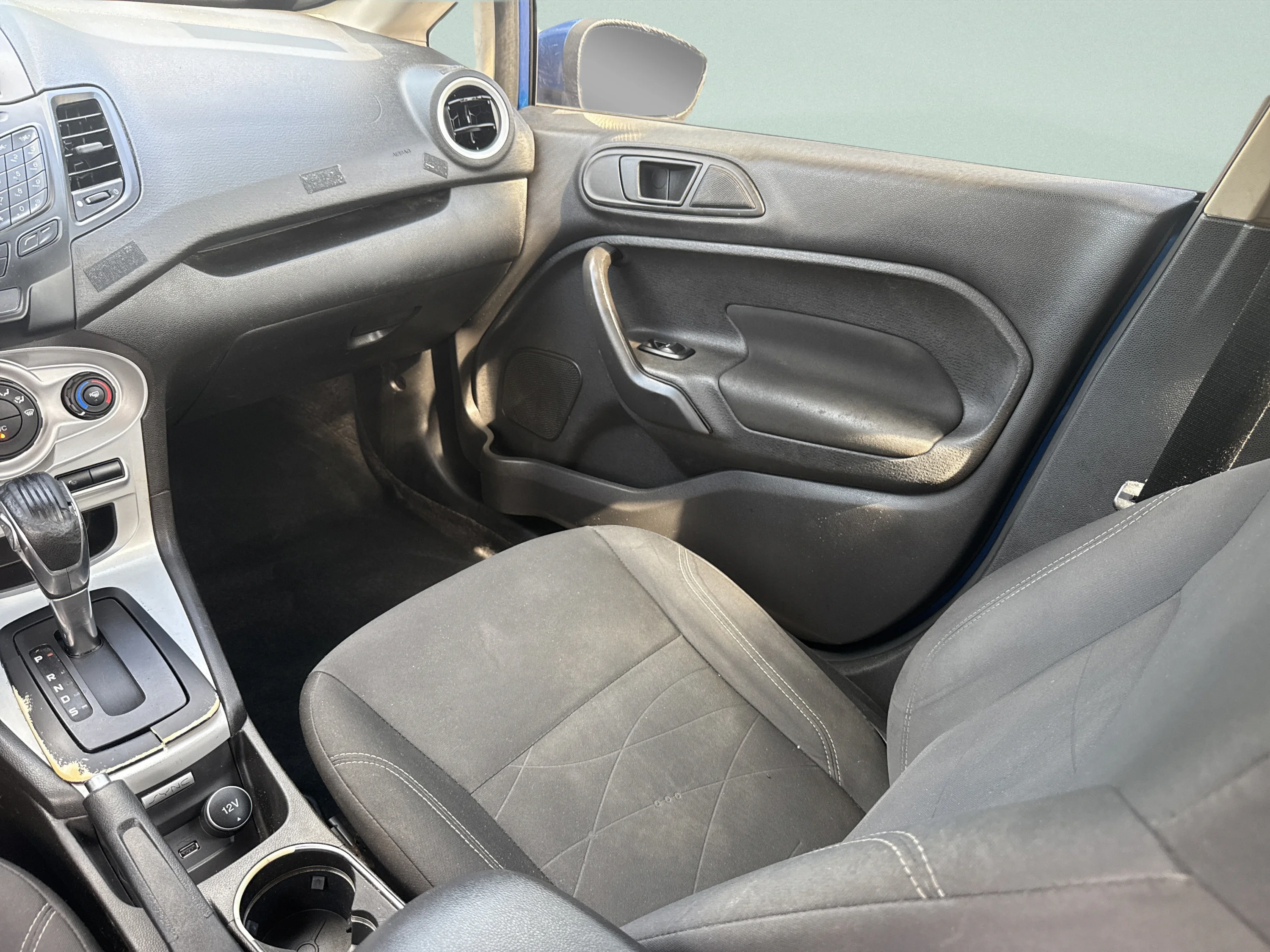 Used 2018 Lightning Blue Metallic Ford SE image 22