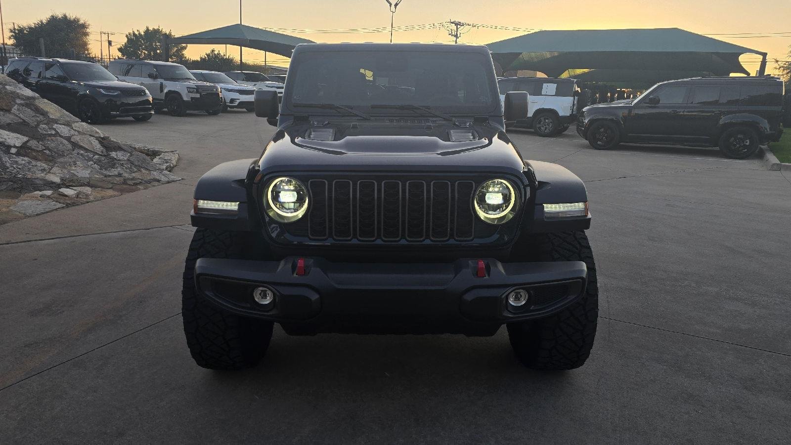 Used 2025 Fathom Blue Pearl Jeep Rubicon image 6