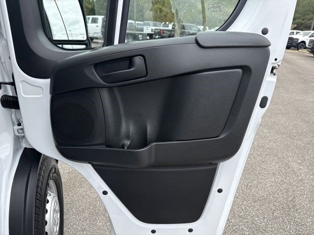 New 2026 Bright White Clear-Coat Exterior Paint RAM High Roof image 17