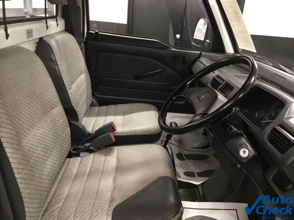 Used 1990 White Honda SDX image 25