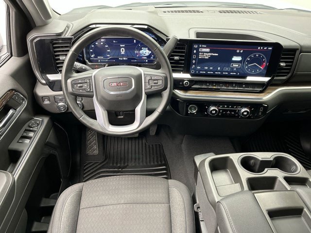 Used 2024 Summit White GMC Elevation image 15
