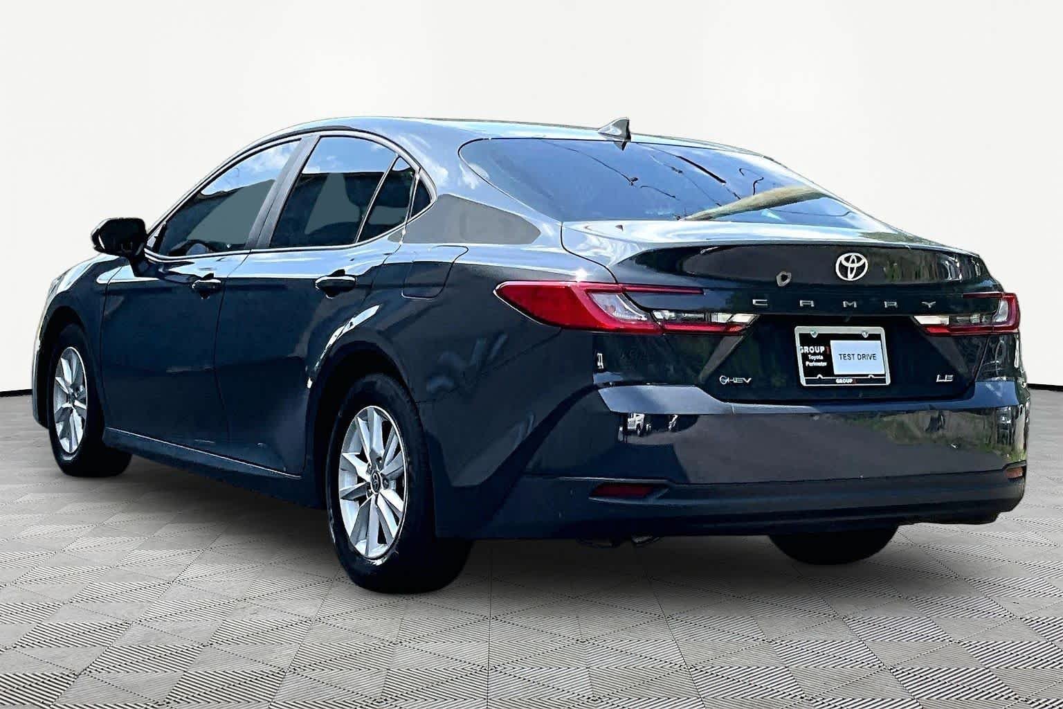 Used 2025 Underground Toyota LE image 12