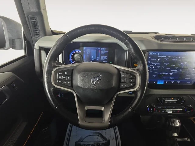 Used 2022 Oxford White Ford Badlands image 12