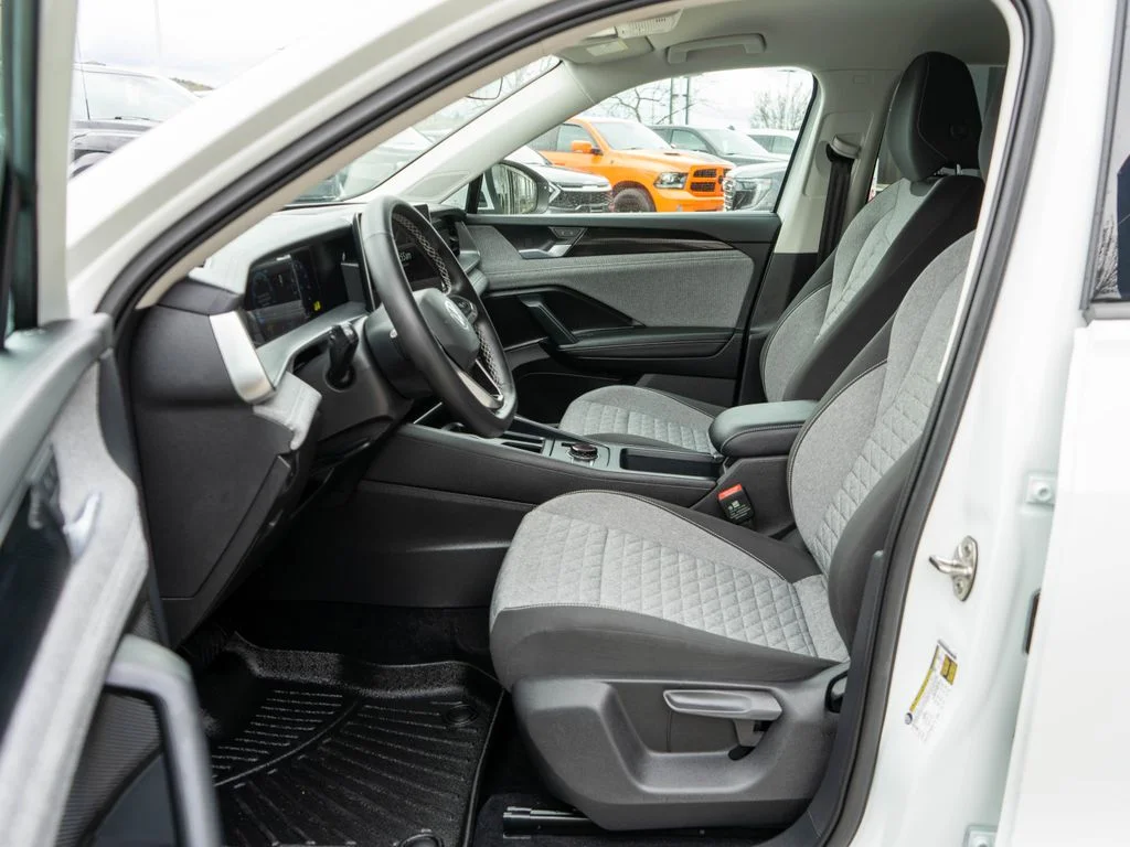 2025 Volkswagen Tiguan S - Photo 12