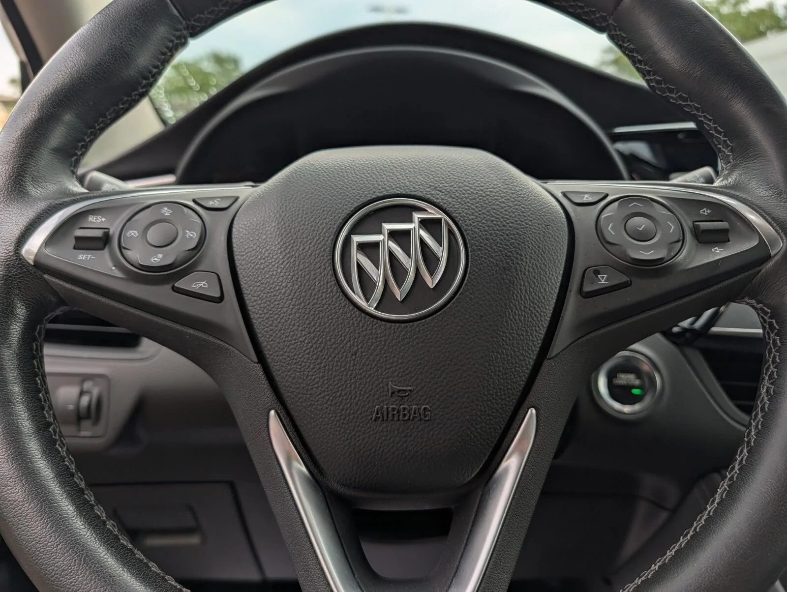 Used 2020 EBONY TWILIGHT METALLIC Buick Premium image 30