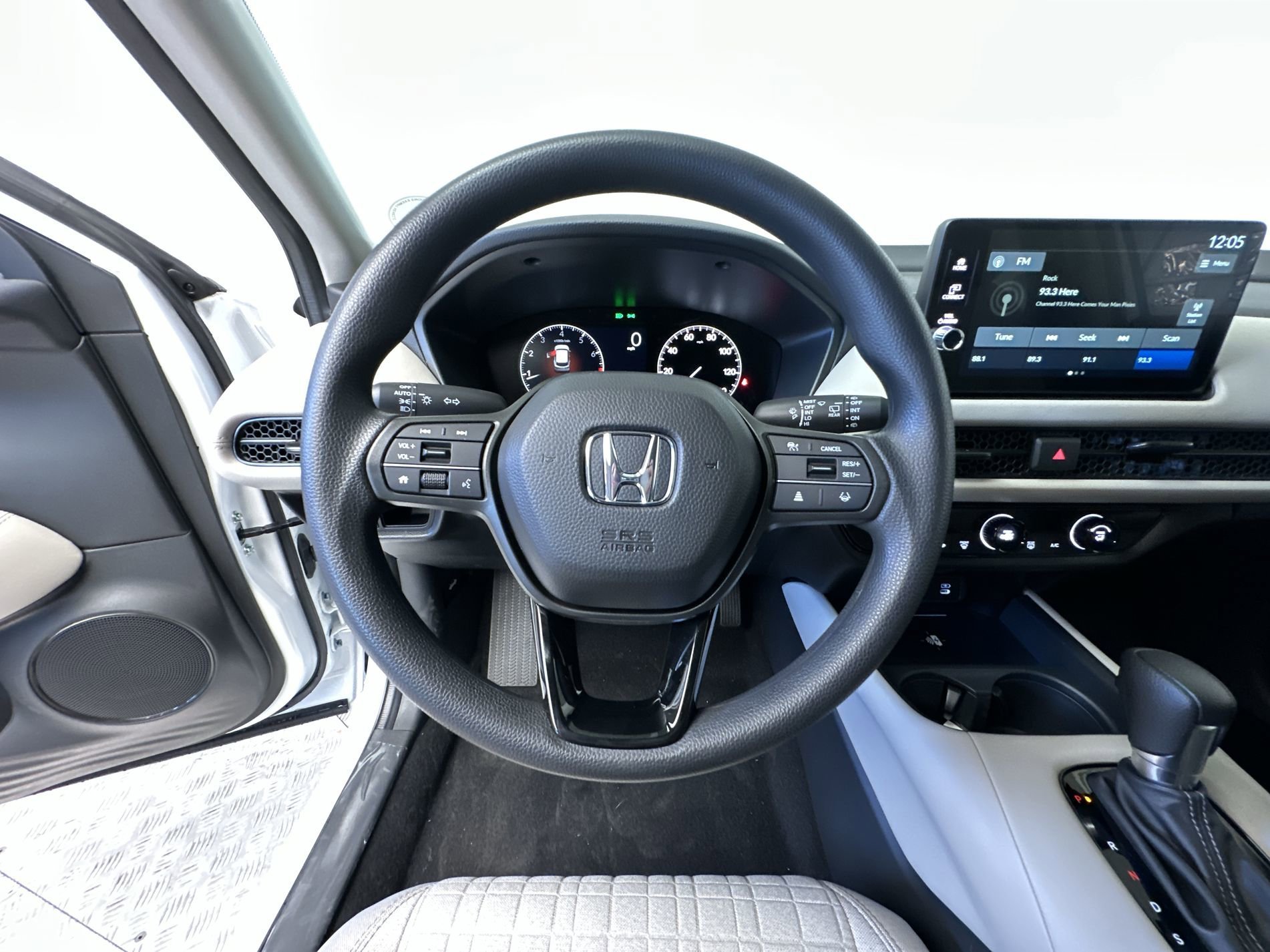 New 2026 Platinum White Pearl Honda LX image 16