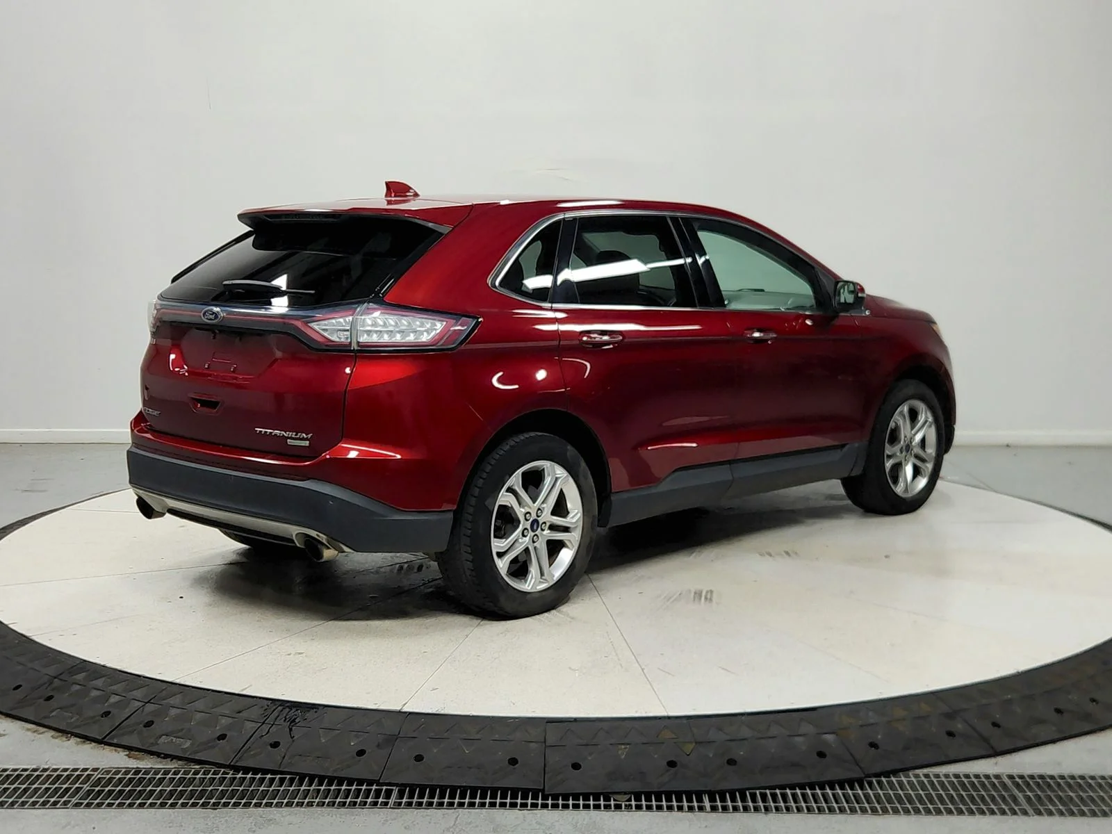 Used 2018 Red Ford Titanium image 8