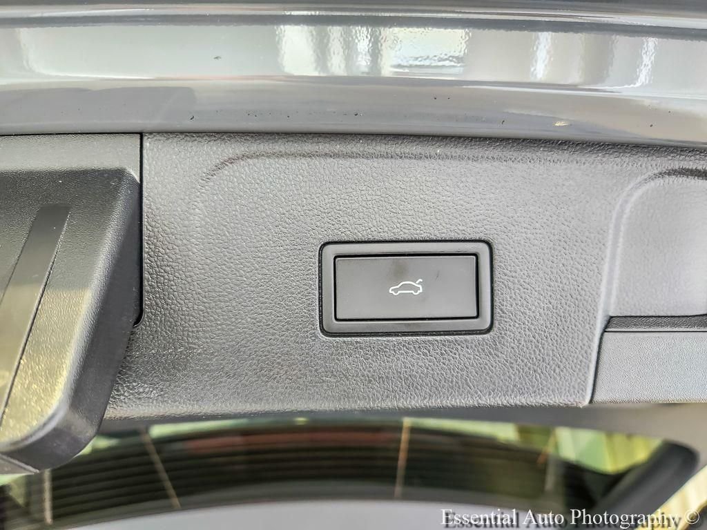 Used 2025 Gray Volkswagen 2.0T SE w/Technology image 20