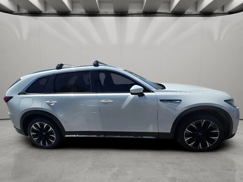 Used 2024 Rhodium White Premium Mazda Premium Plus image 12