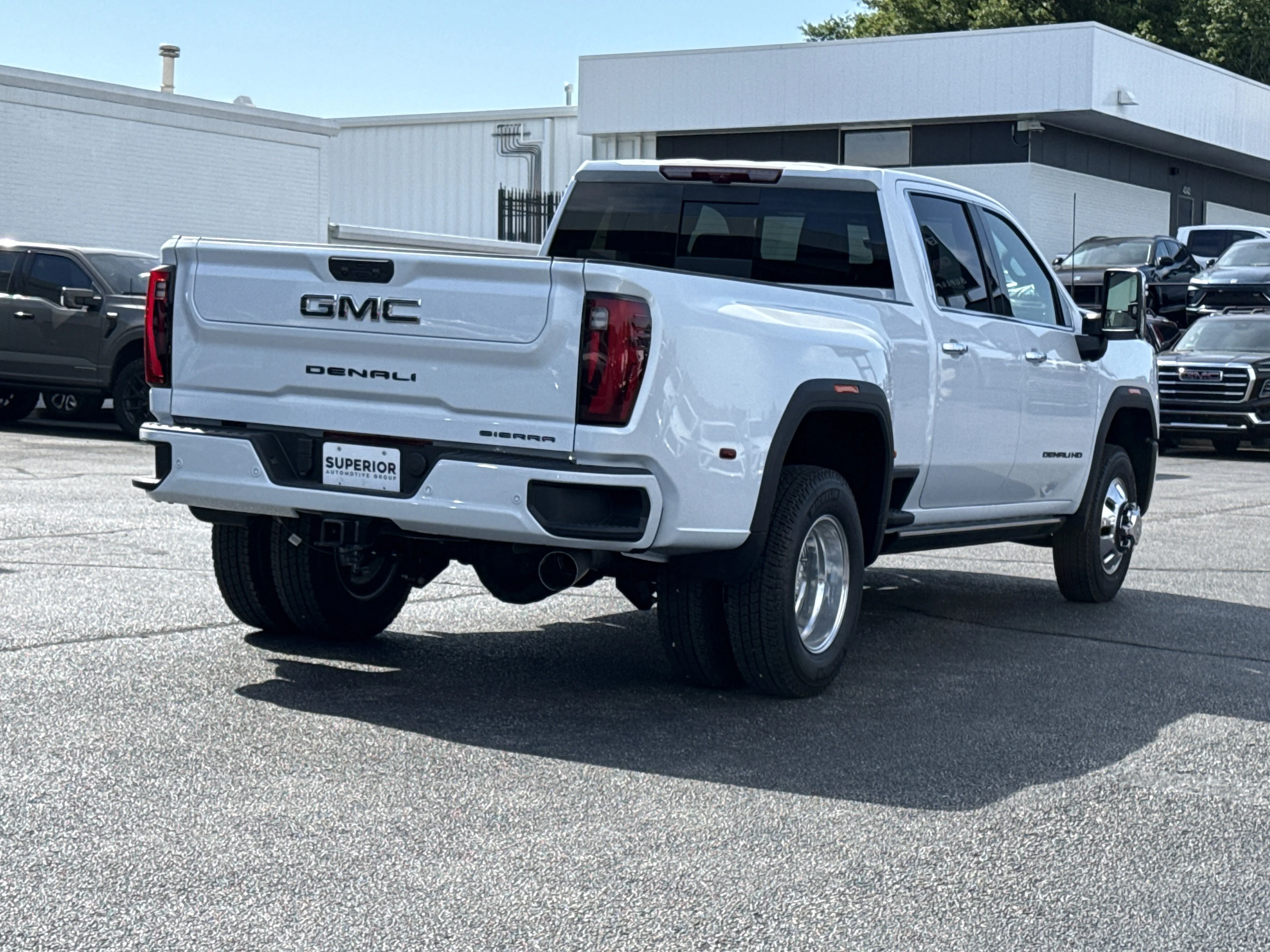 New 2026 Glacier White Tricoat GMC Denali Ultimate 4WD image 3