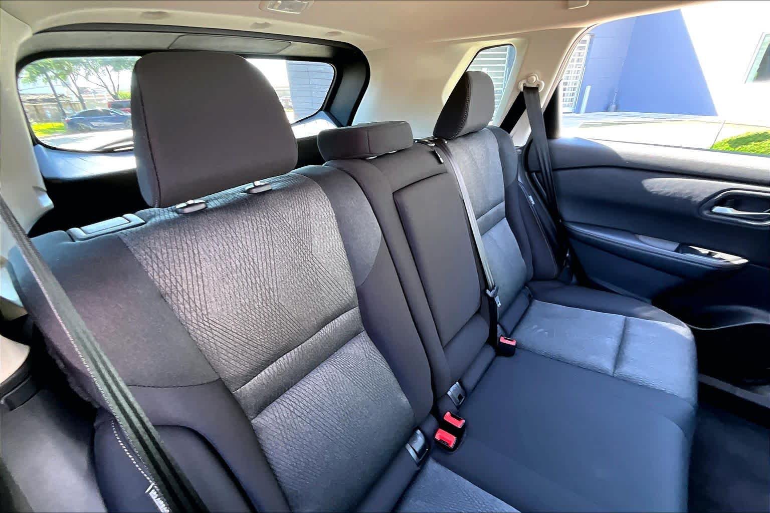 Used 2025 Deep Ocean Blue Pearl Nissan SV image 19