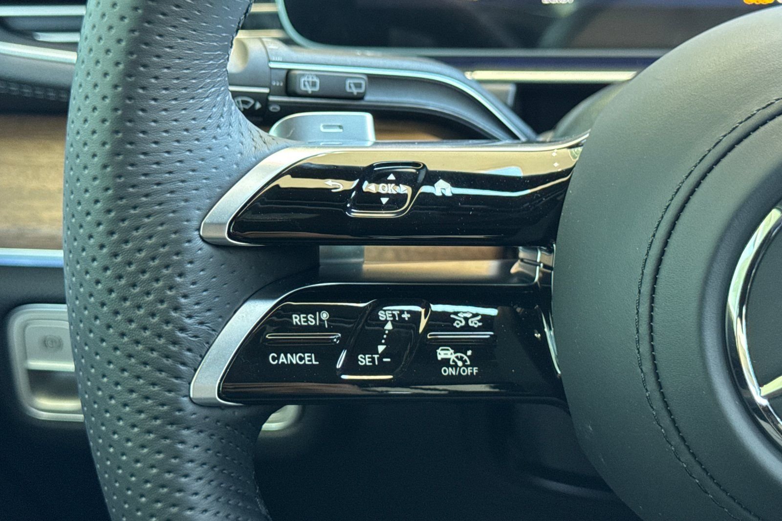 New 2026 MANUFAKTUR Alpine Grey Mercedes-Benz GLS 450 image 30