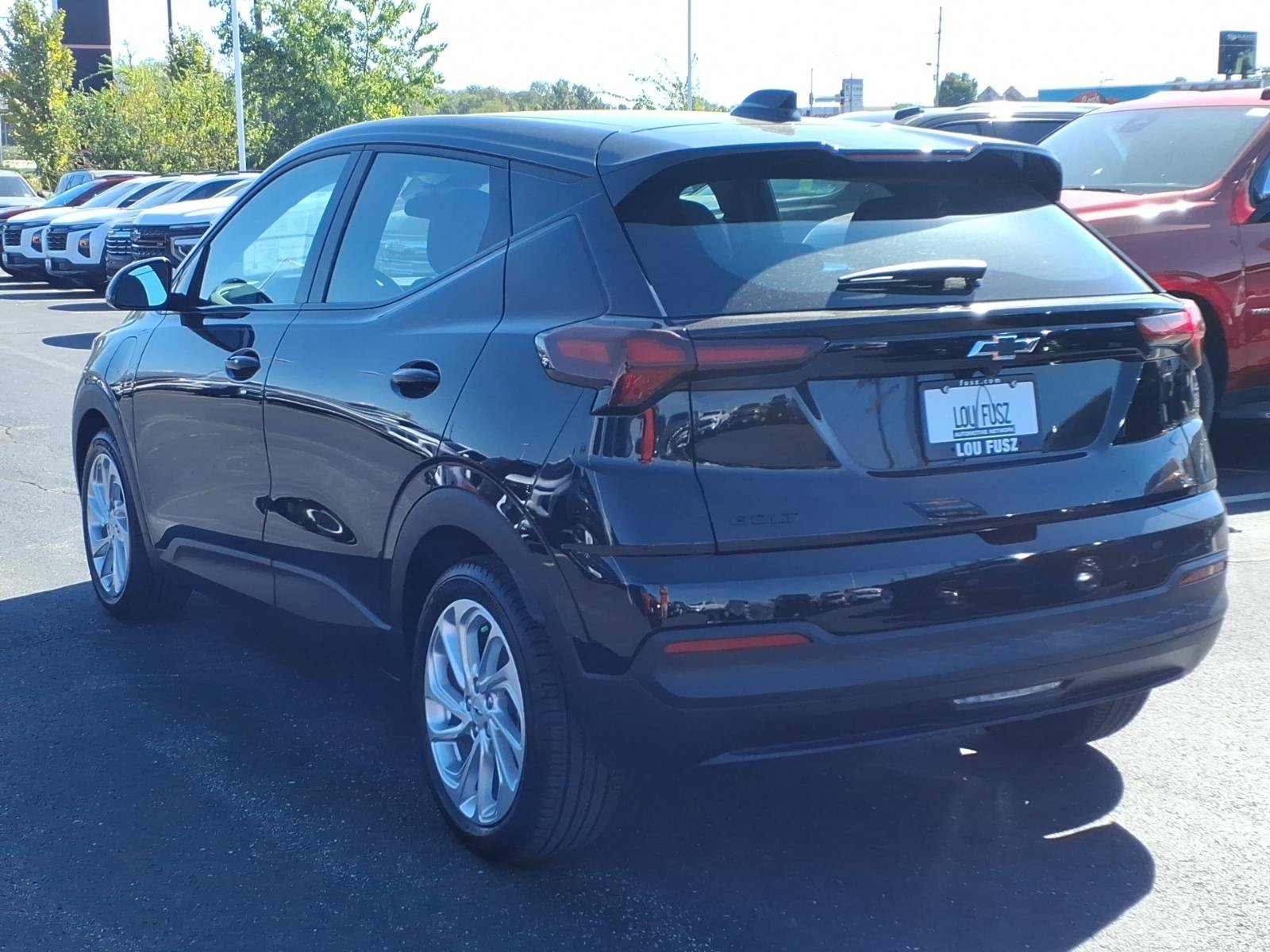 New 2027 Mosaic Black Metallic Chevrolet LT image 4