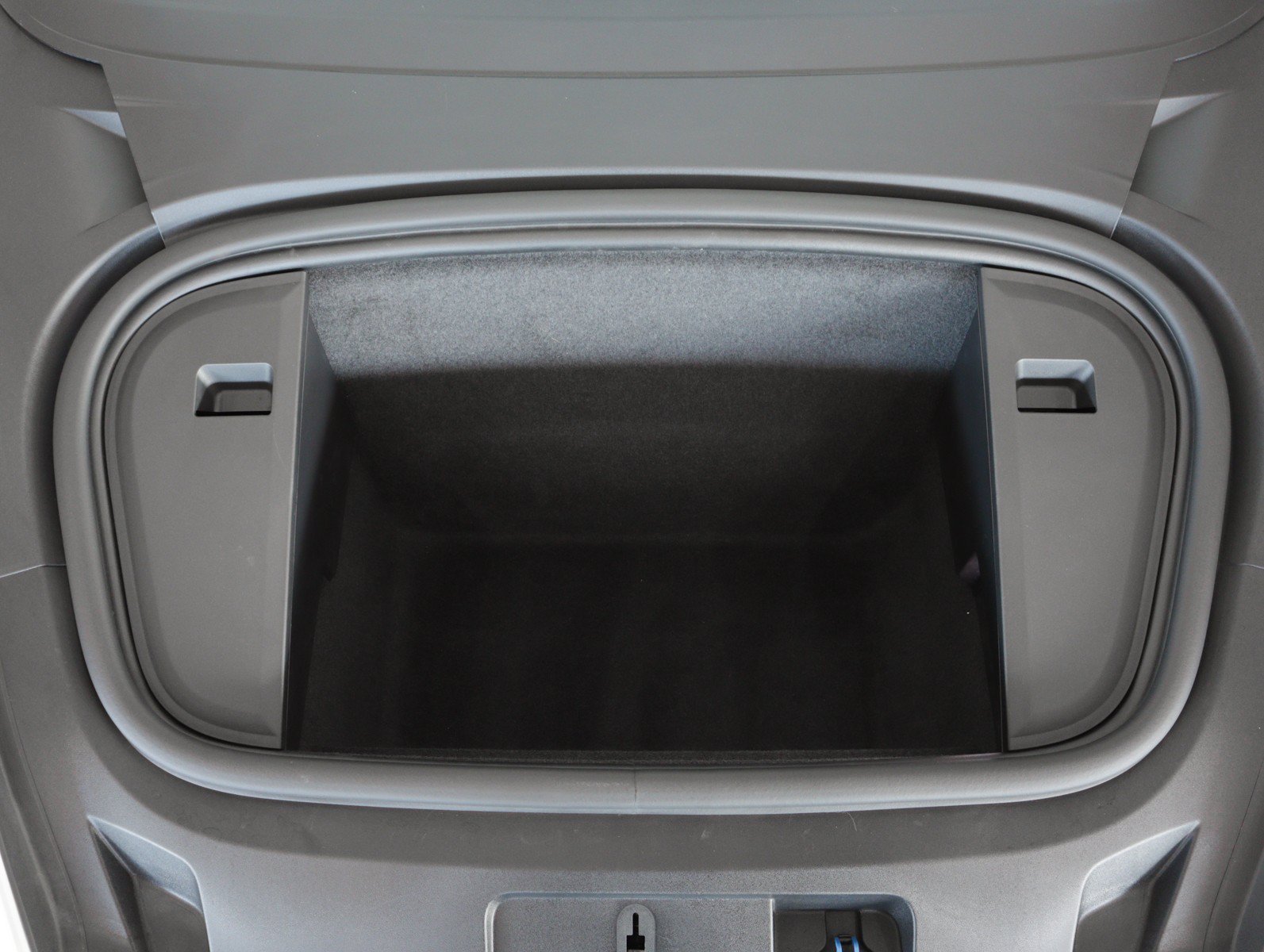Used 2024 White Porsche  image 29