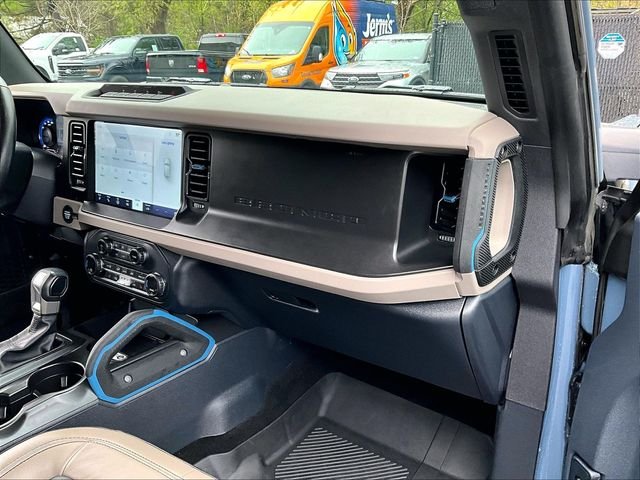 Used 2023 Gray Ford Wildtrak image 17
