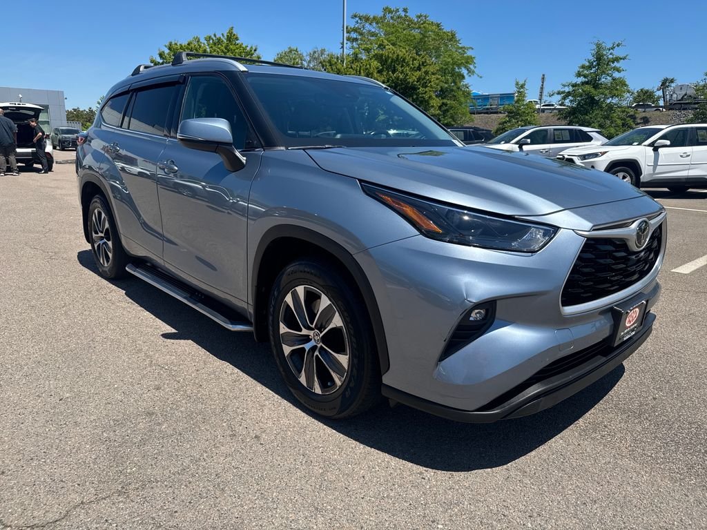 Used 2022 Gray Toyota XLE image 12