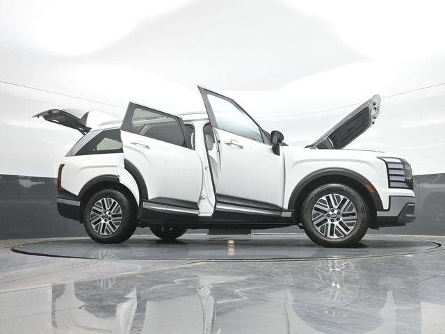 New 2026 White Hyundai Blue SEL 7P image 31